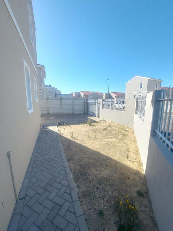 To Let 2 Bedroom Property for Rent in Rivergate Western Cape